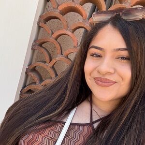 Meet your Posher, Christine